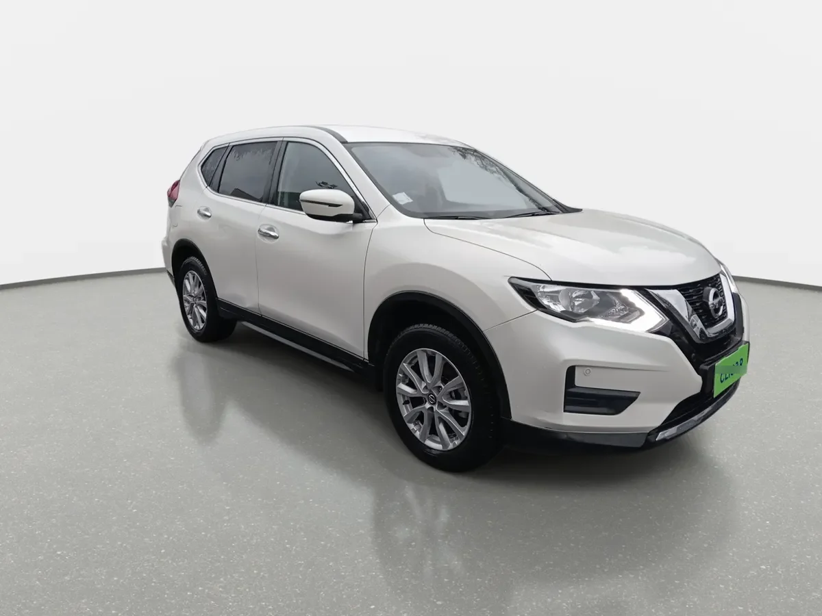 Nissan X-Trail 2.5 Sense 4x2 3row Cvt At 5p año 2023