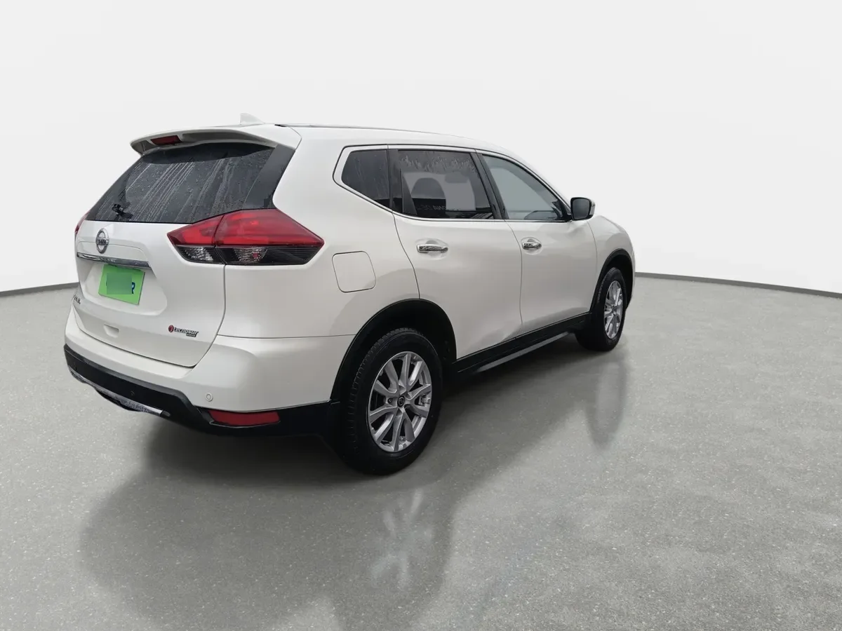 Nissan X-Trail 2.5 Sense 4x2 3row Cvt At 5p año 2023