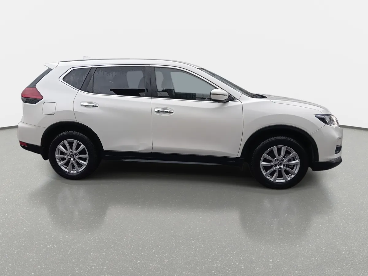 Nissan X-Trail 2.5 Sense 4x2 3row Cvt At 5p año 2023