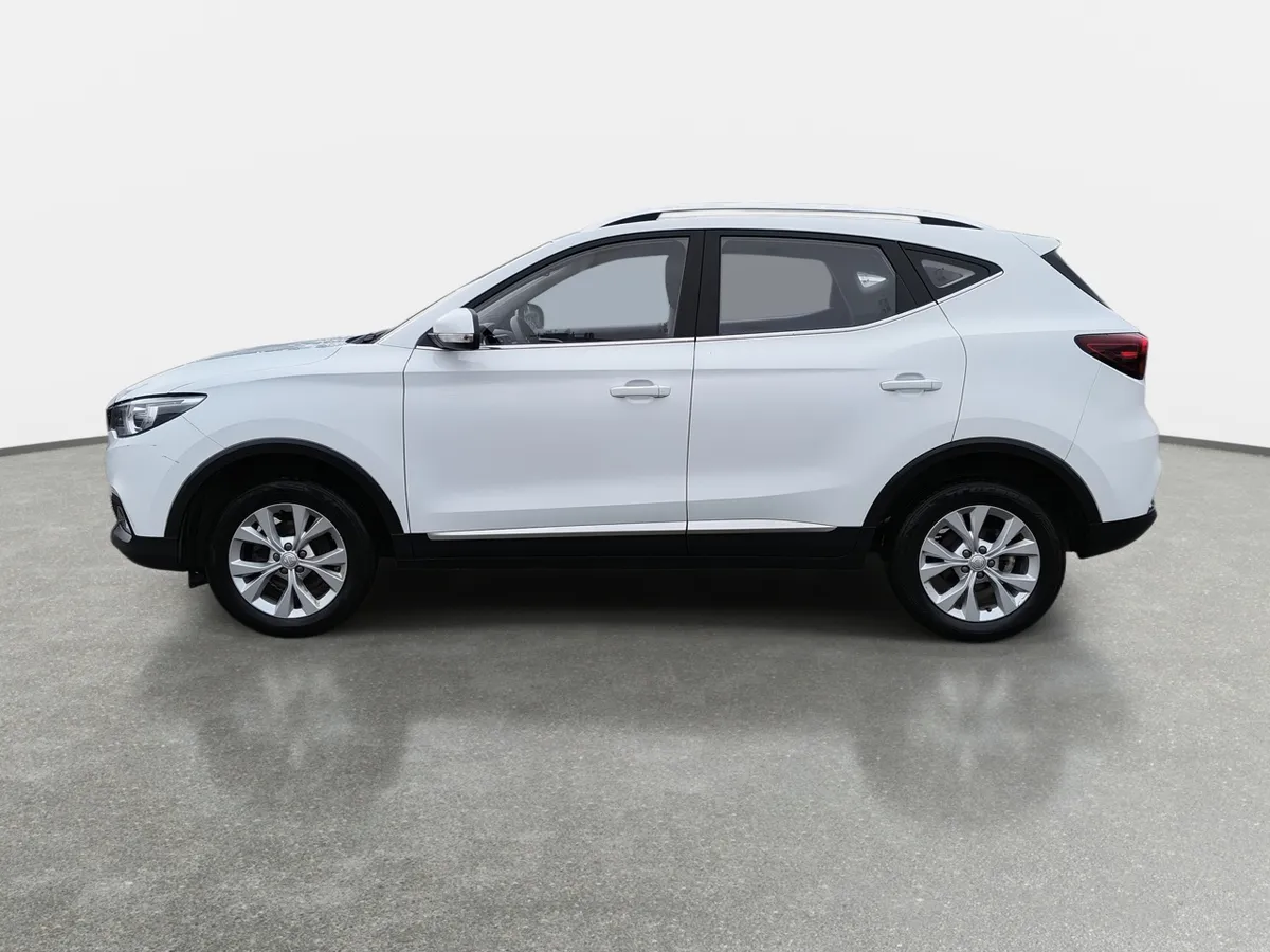 MG Mg Zs 1.5 Std 4x2 Mt 5p año 2023