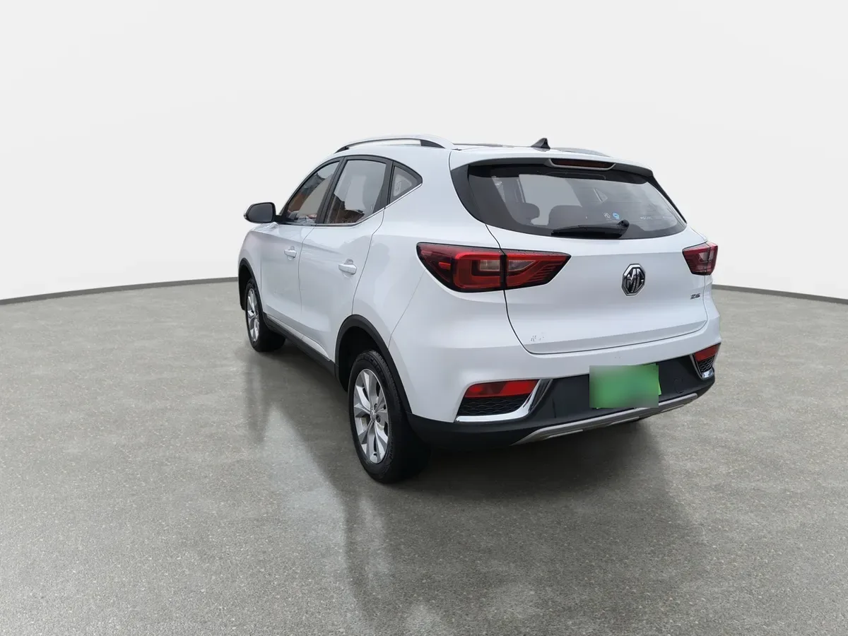 MG Mg Zs 1.5 Std 4x2 Mt 5p año 2023