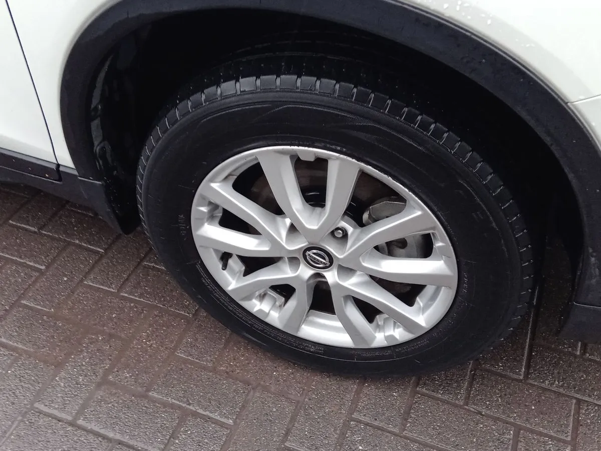 Nissan X-Trail 2.5 Sense 4x2 3row Cvt At 5p año 2023