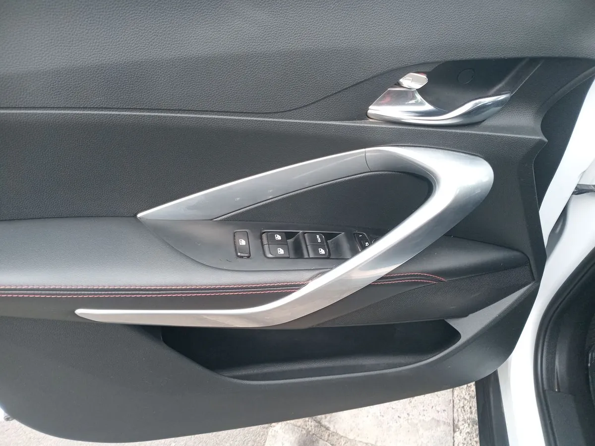 Chevrolet Groove 1.5 Premier 4x2 Mt 5p año 2023