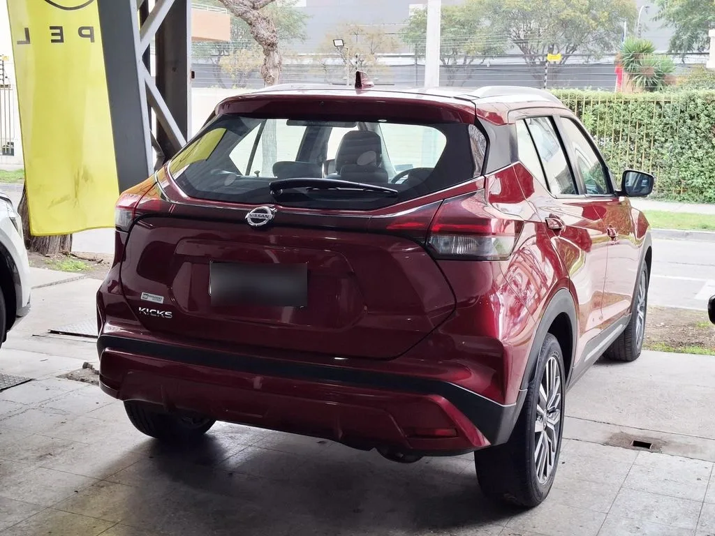 Nissan Kicks 1.6 Exclusive 4x2 Cvt At 5p año 2021