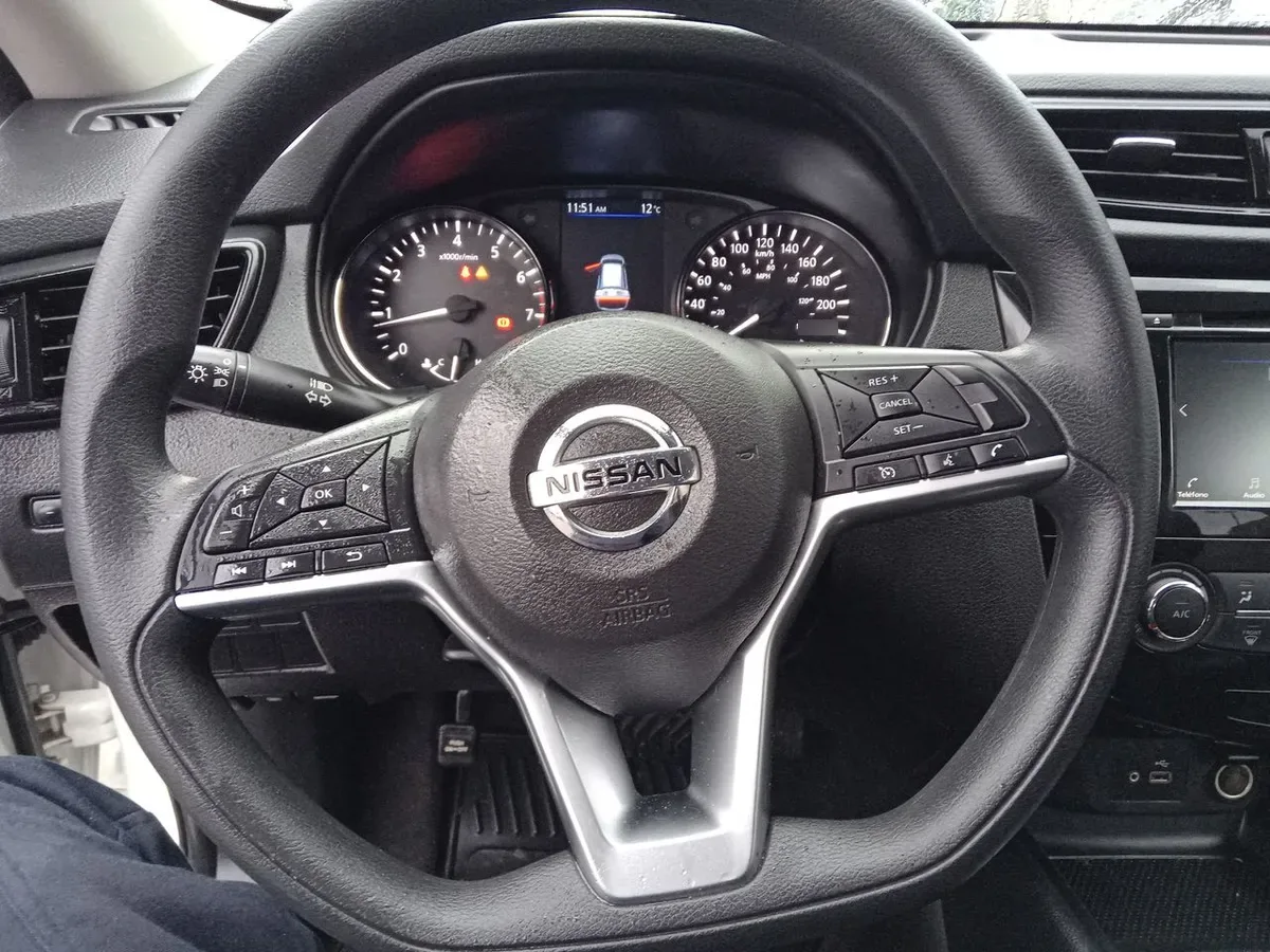 Nissan X-Trail 2.5 Sense 4x2 3row Cvt At 5p año 2023