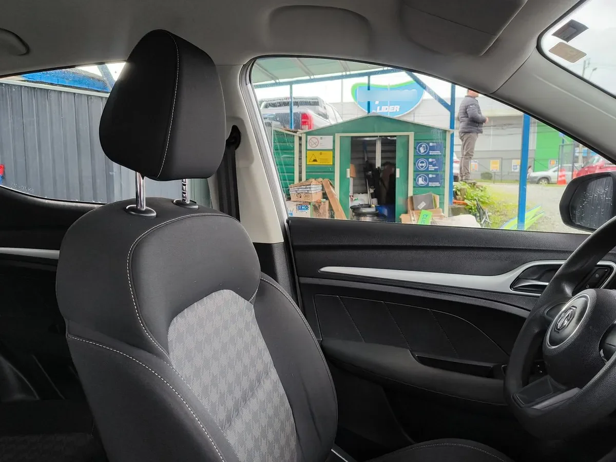 MG Mg Zs 1.5 Std 4x2 Mt 5p año 2023