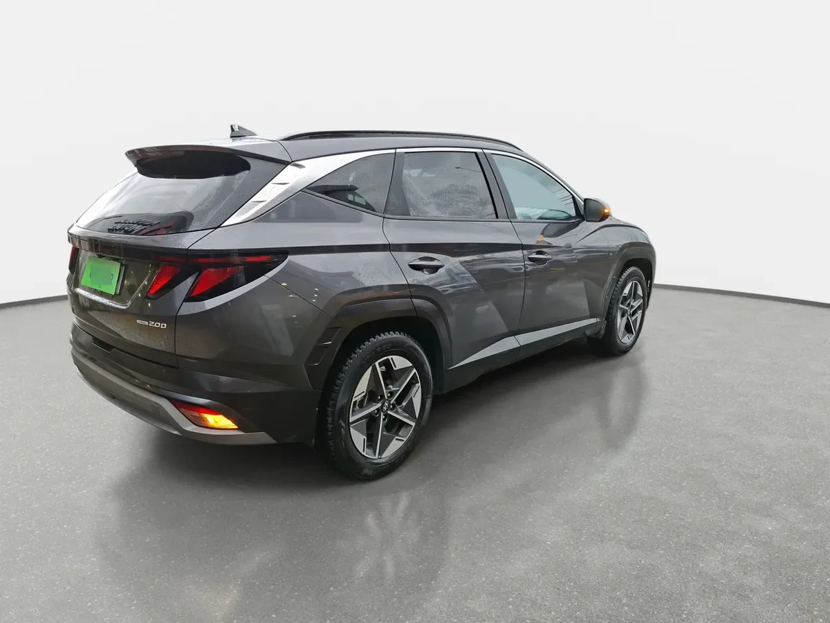 Hyundai Tucson 2.0 Nx4 Plus Fl Diesel 4wd At 5p año 2025