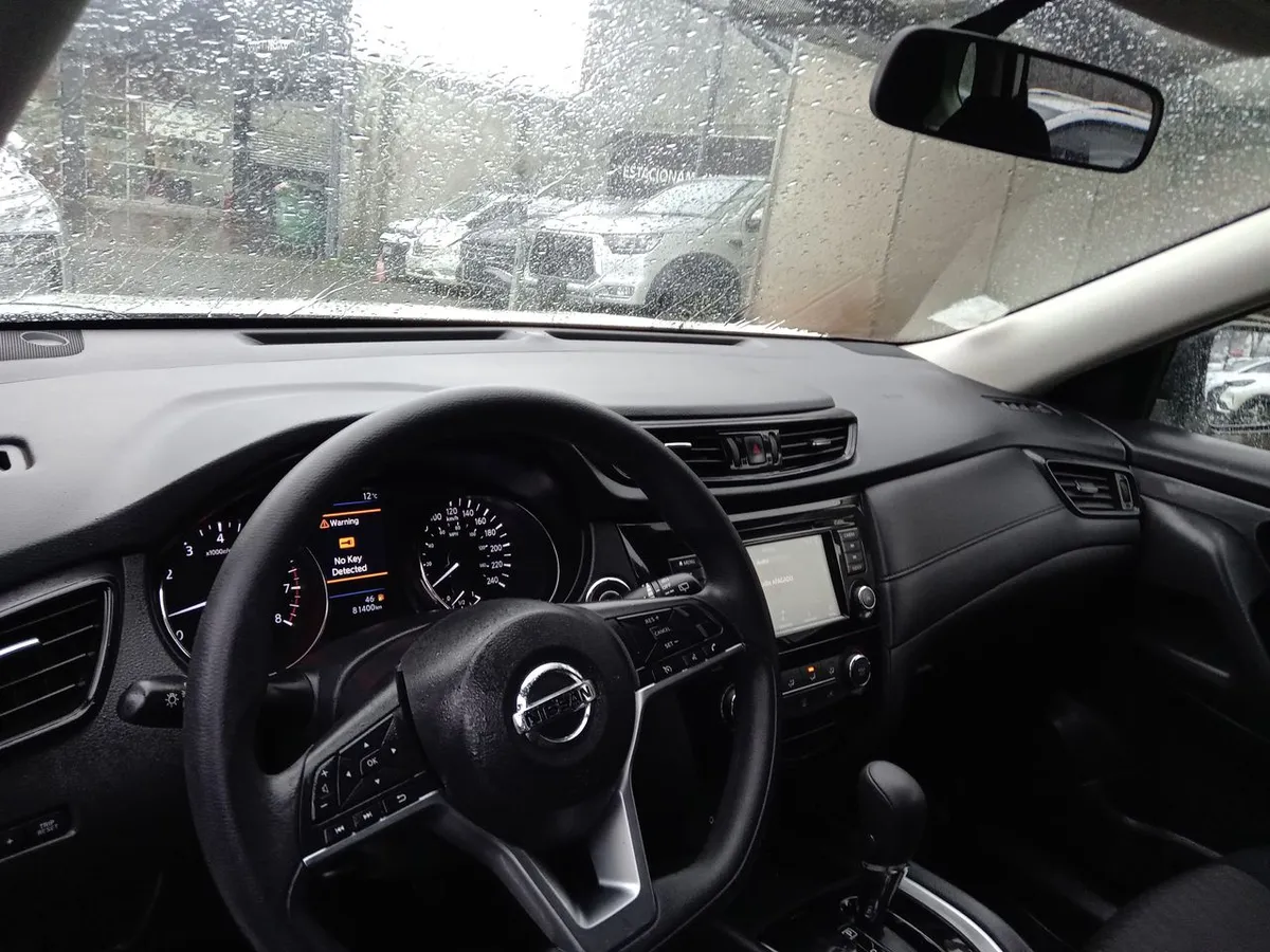 Nissan X-Trail 2.5 Sense 4x2 3row Cvt At 5p año 2023