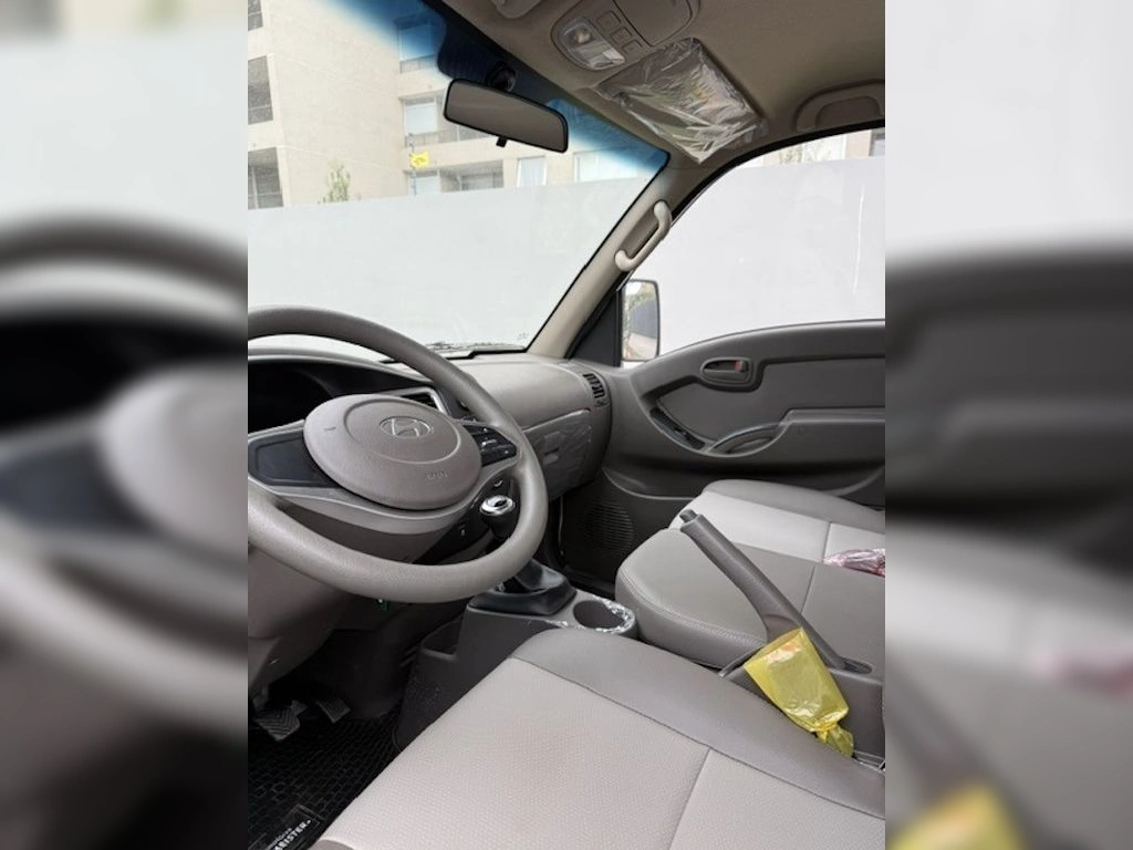 Hyundai Porter 2.5 Crdi Diesel Gls 4x2 Cs 2ab Ac 6mt 2p año 2026