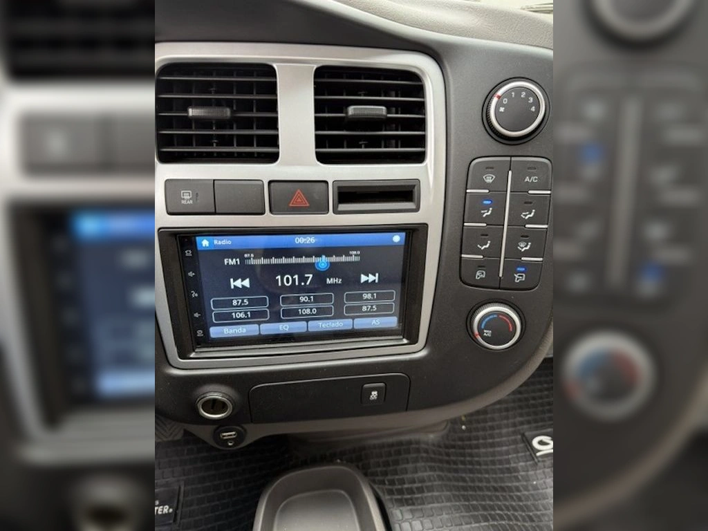 Hyundai Porter 2.5 Crdi Diesel Gls 4x2 Cs 2ab Ac 6mt 2p año 2026