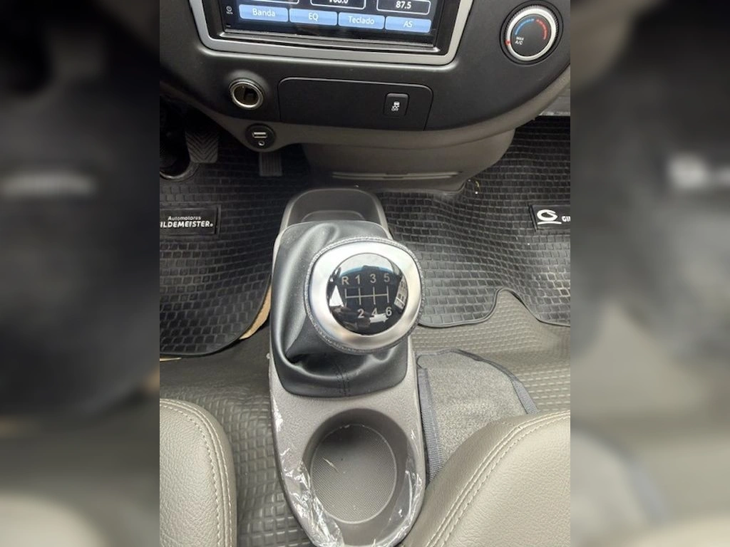 Hyundai Porter 2.5 Crdi Diesel Gls 4x2 Cs 2ab Ac 6mt 2p año 2026