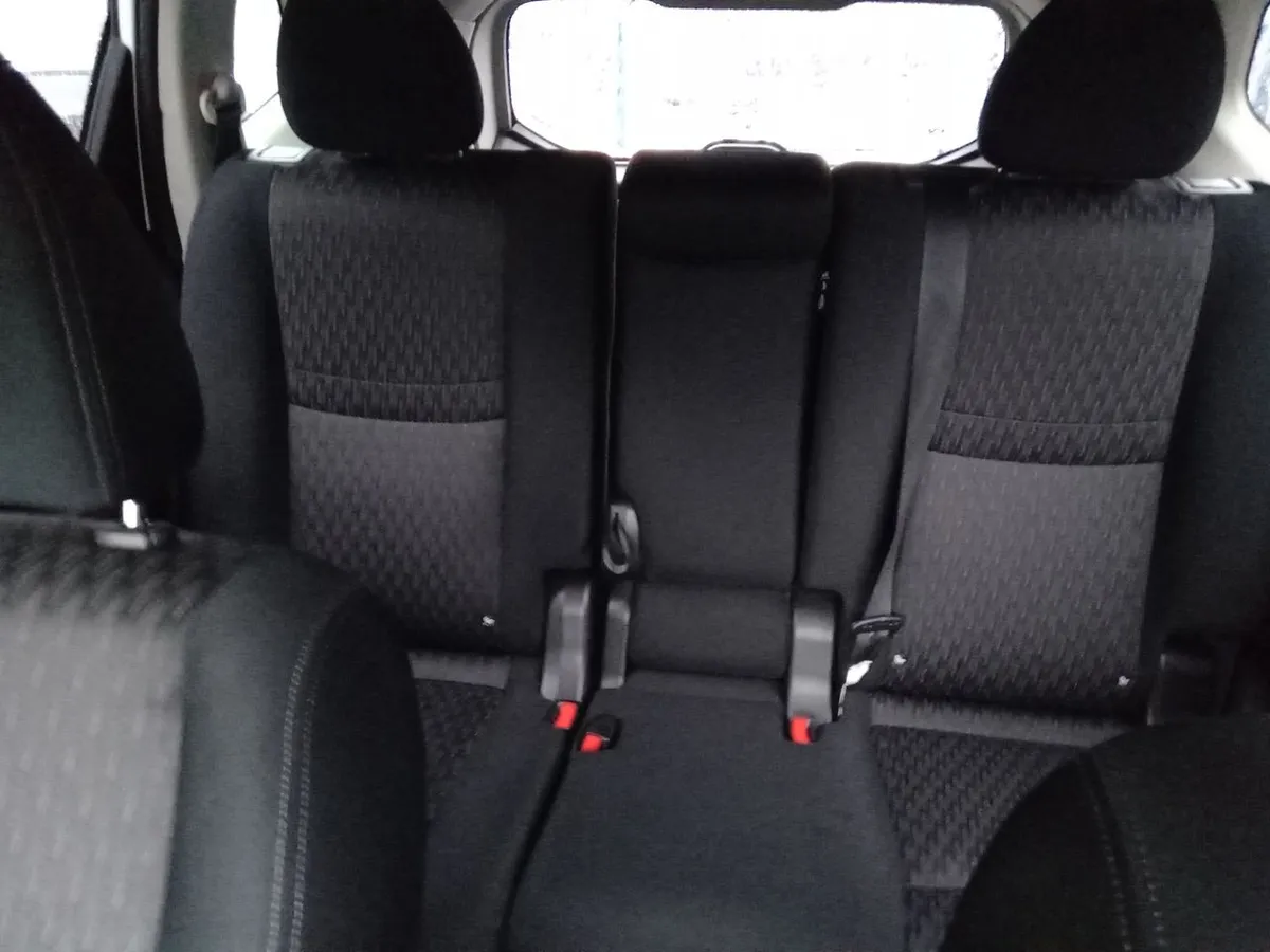 Nissan X-Trail 2.5 Sense 4x2 3row Cvt At 5p año 2023