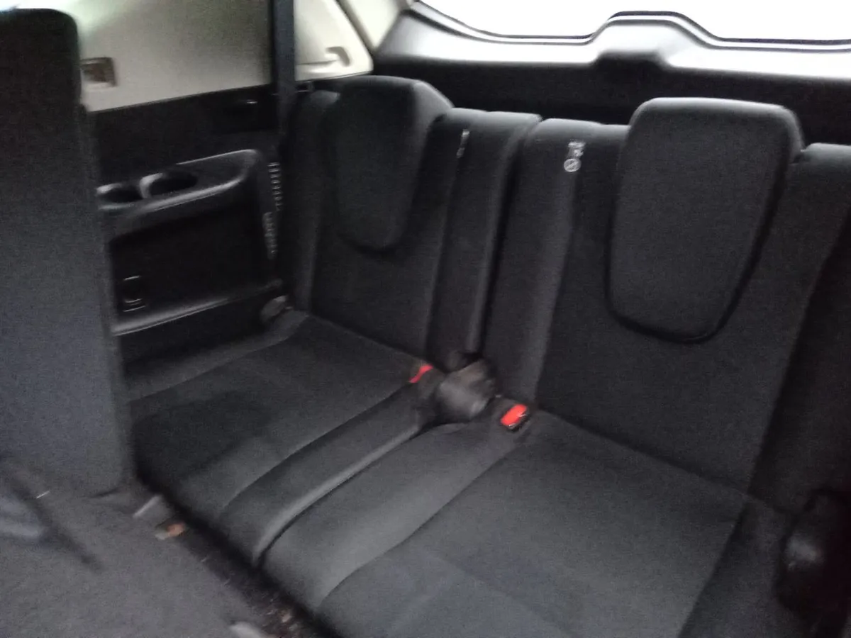 Nissan X-Trail 2.5 Sense 4x2 3row Cvt At 5p año 2023