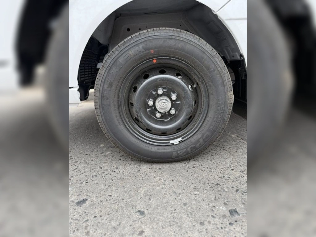 Hyundai Porter 2.5 Crdi Diesel Gls 4x2 Cs 2ab Ac 6mt 2p año 2026
