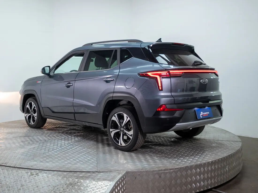 JAC Js4 1.5 Luxury Mt año 2024