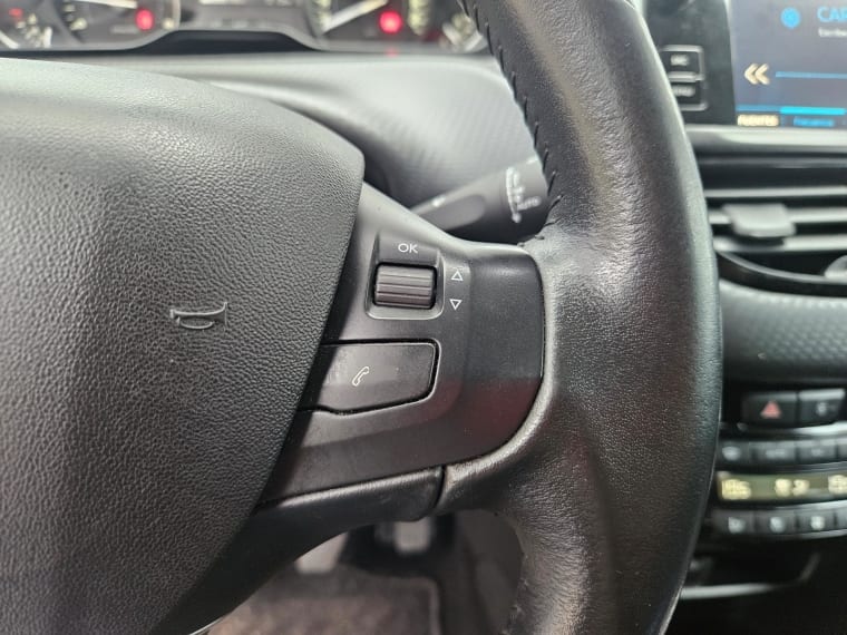 Peugeot 208 1.5 Active Pack Bluehdi 100 Mt Diesel año 2021