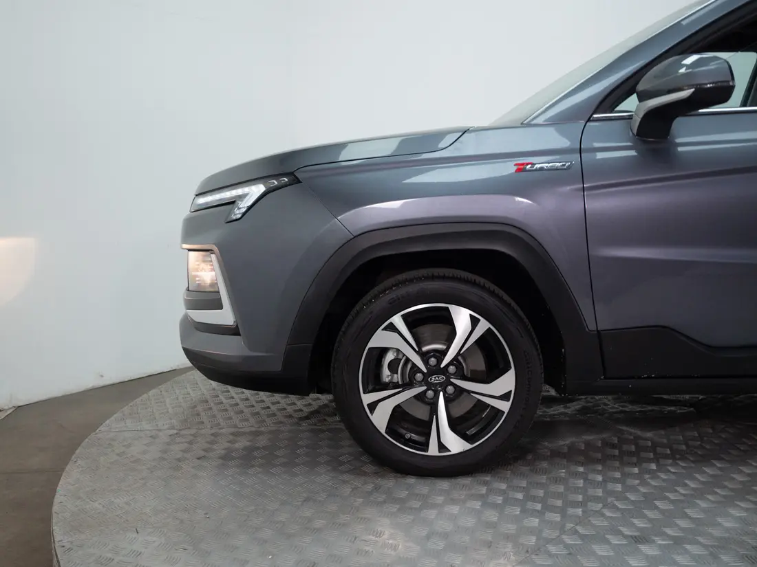 JAC Js4 1.5 Luxury Mt año 2024