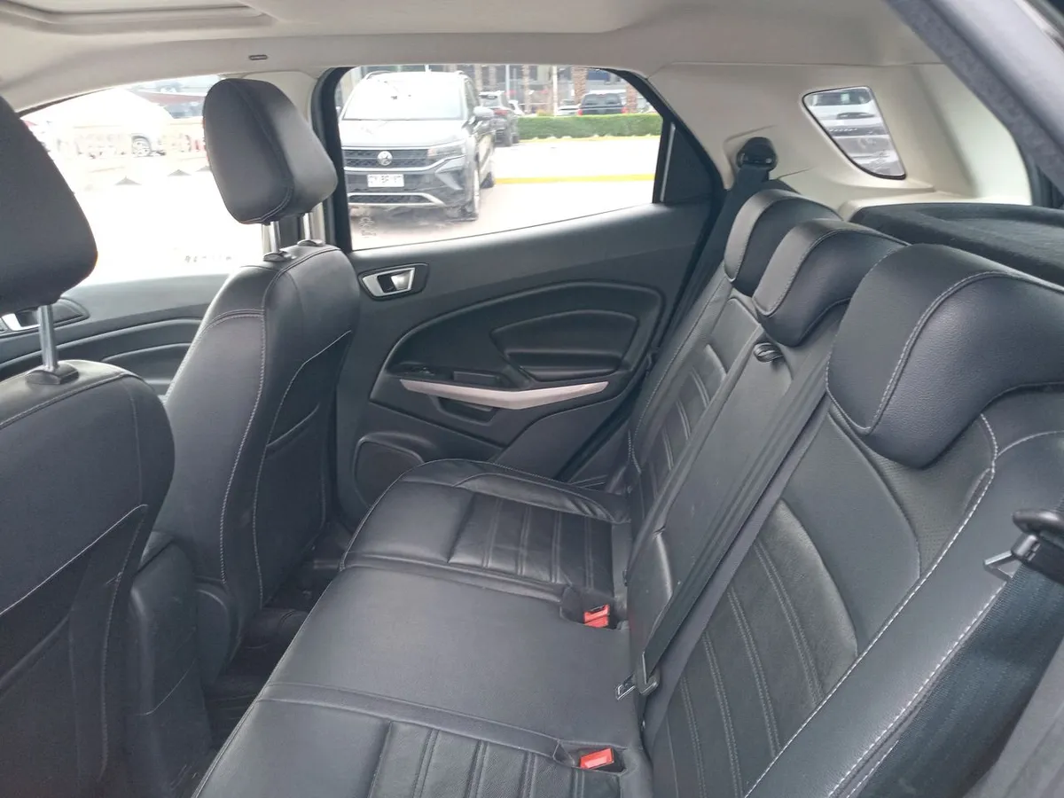 Ford Ecosport 1.5 Titanium 4x2 Mt 5p año 2022