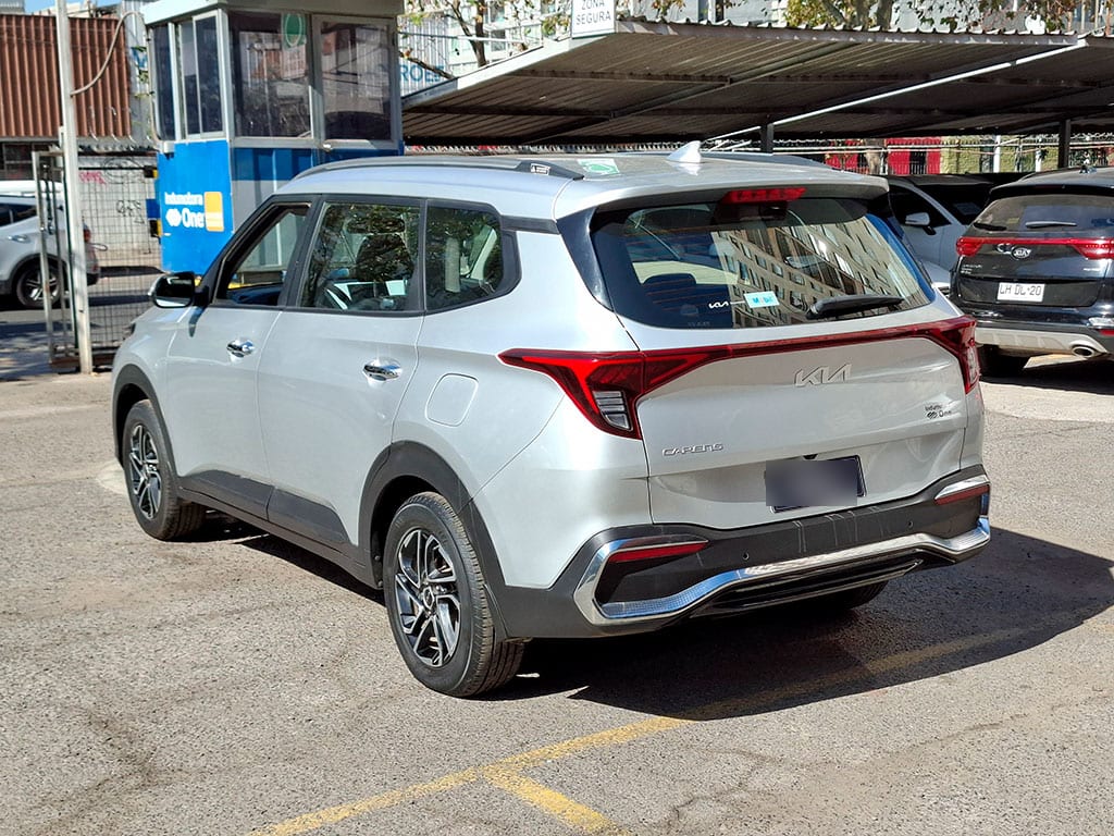 Kia Carens Ex 1.5 Aut año 2023