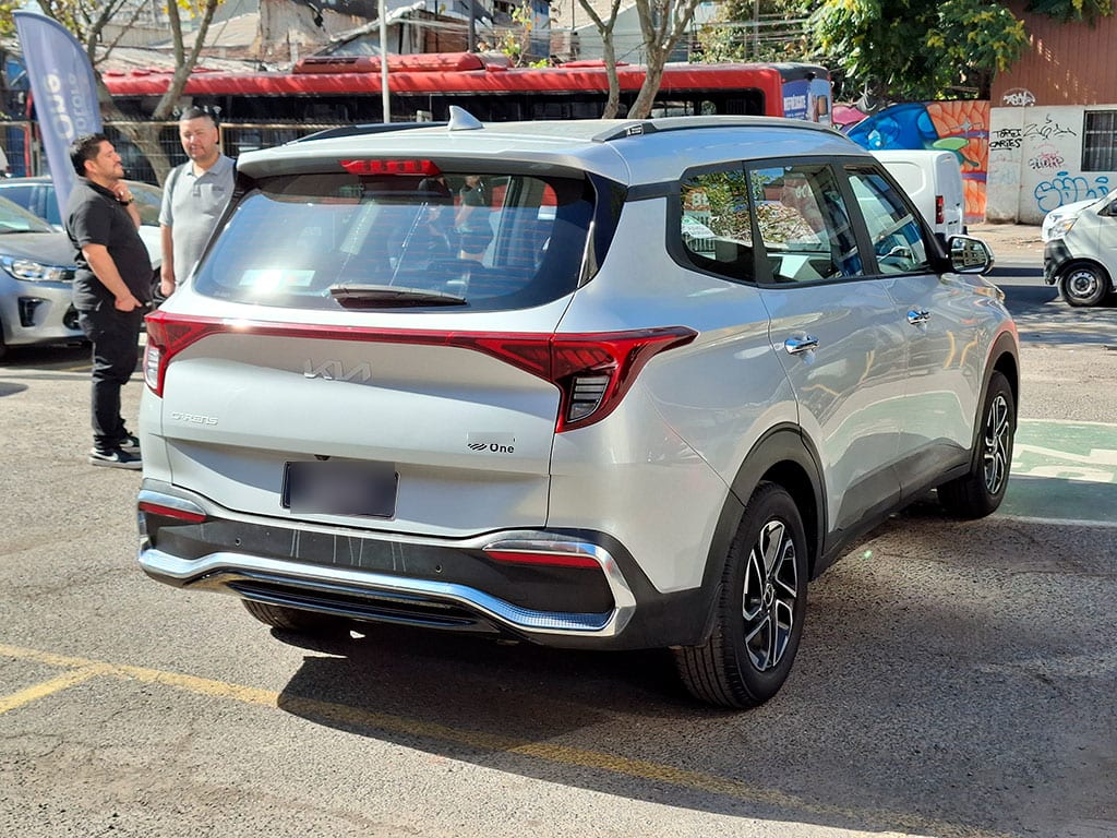 Kia Carens Ex 1.5 Aut año 2023