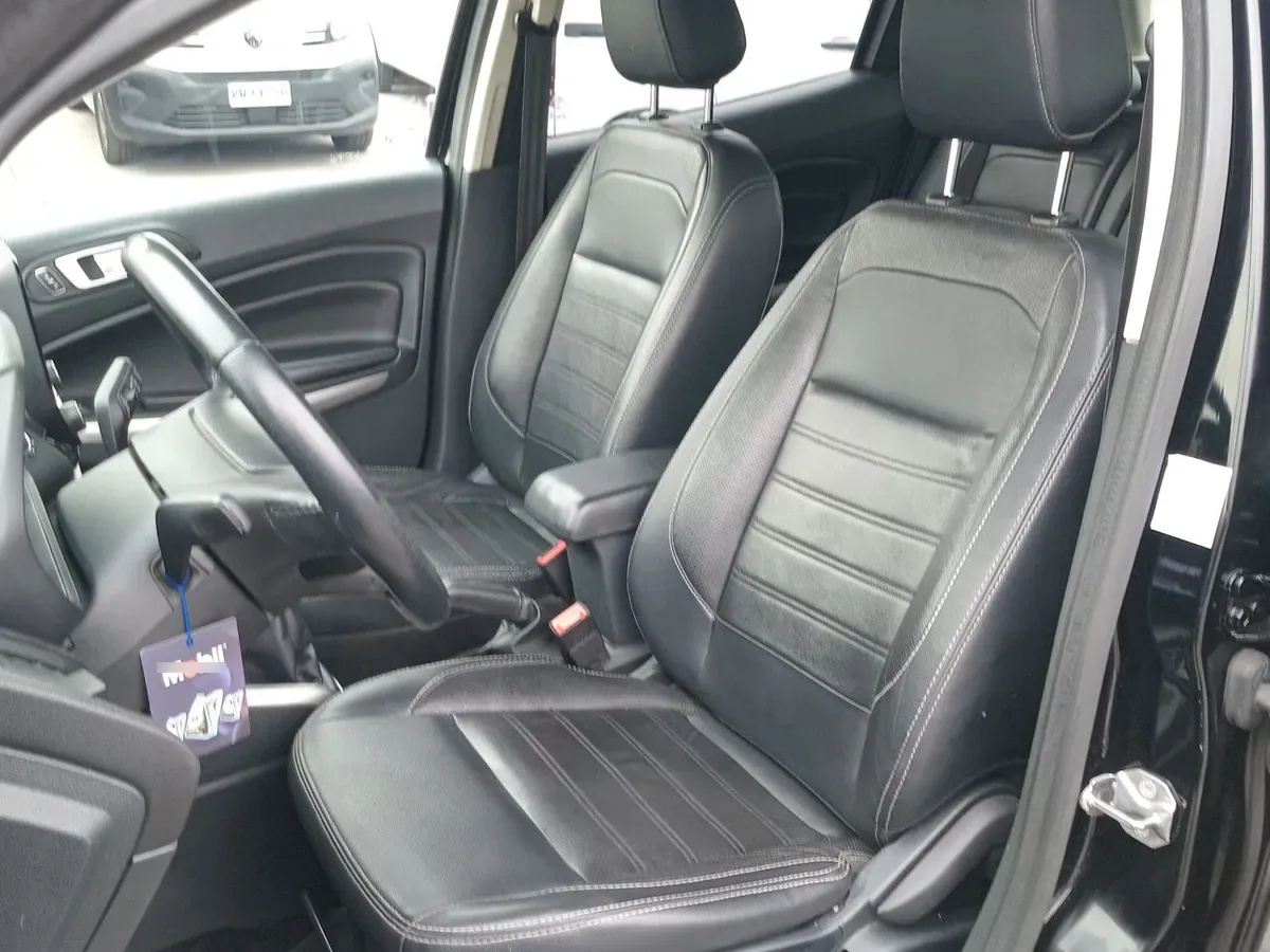 Ford Ecosport 1.5 Titanium 4x2 Mt 5p año 2022