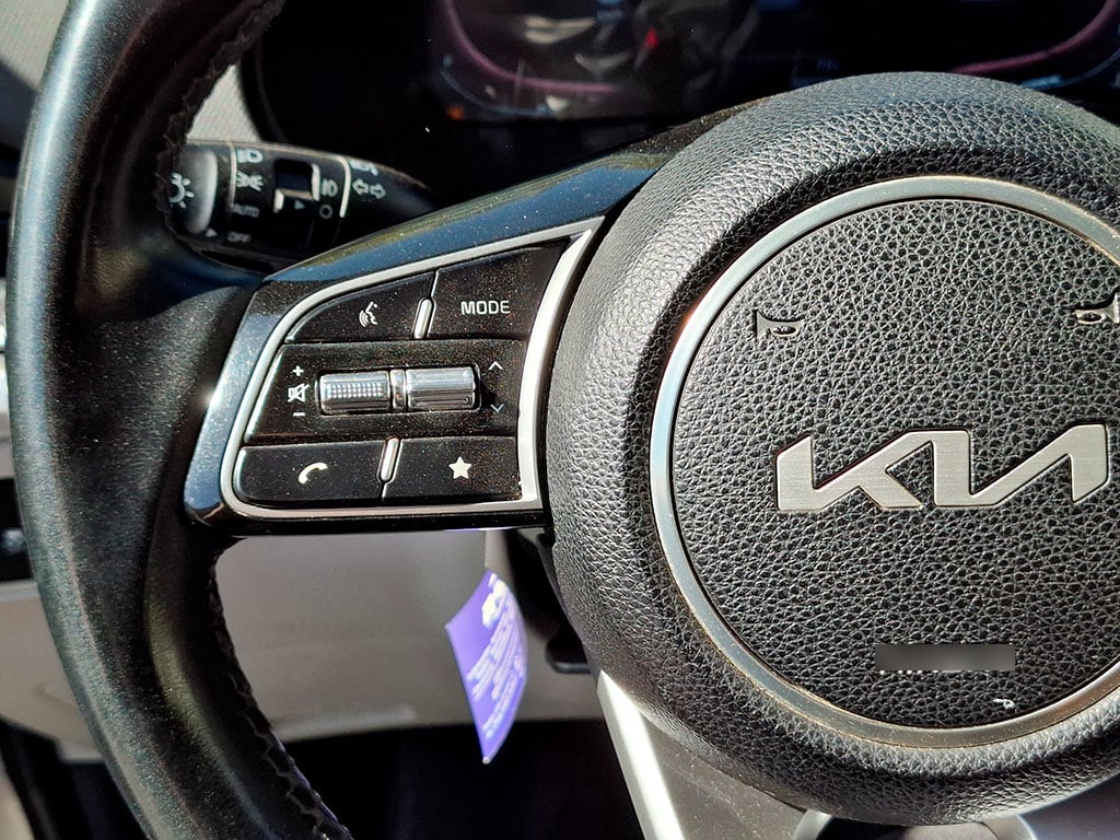 Kia Carens Ex 1.5 Aut año 2023