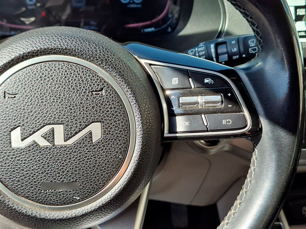 Kia Carens Ex 1.5 Aut año 2023
