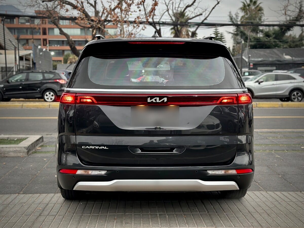 Kia Carnival Ex año 2022