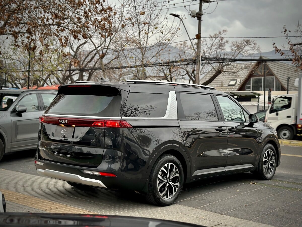 Kia Carnival Ex año 2022