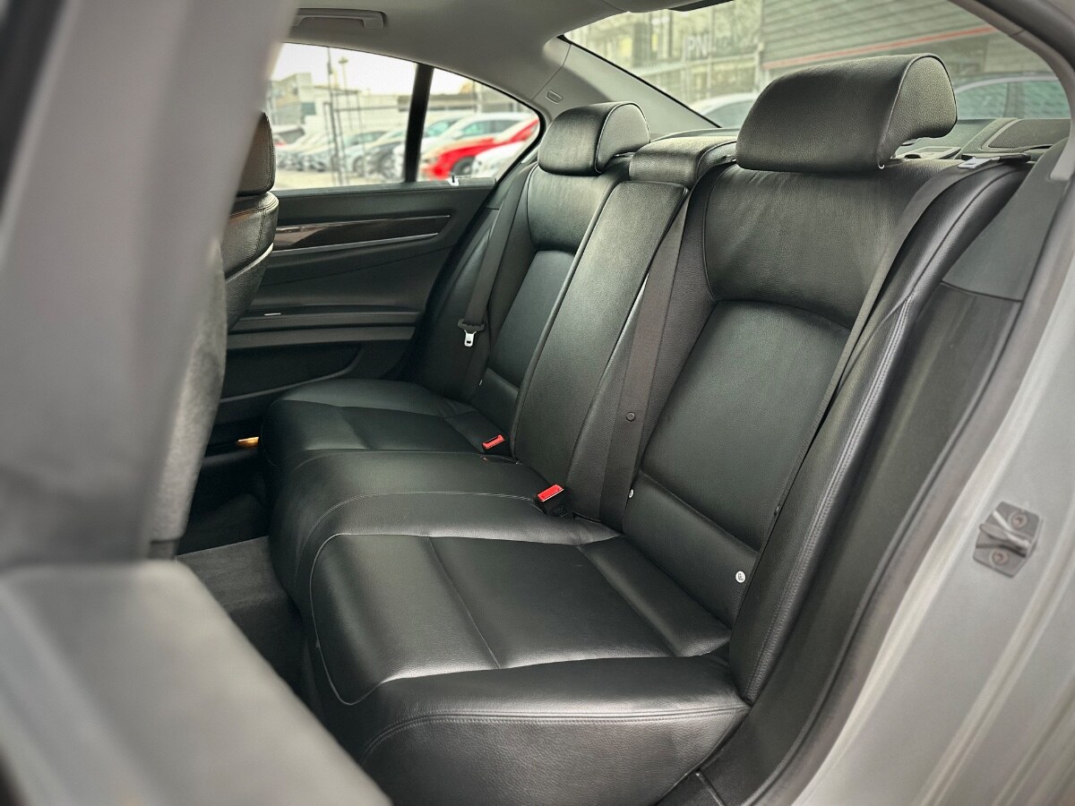 BMW 740 I año 2012