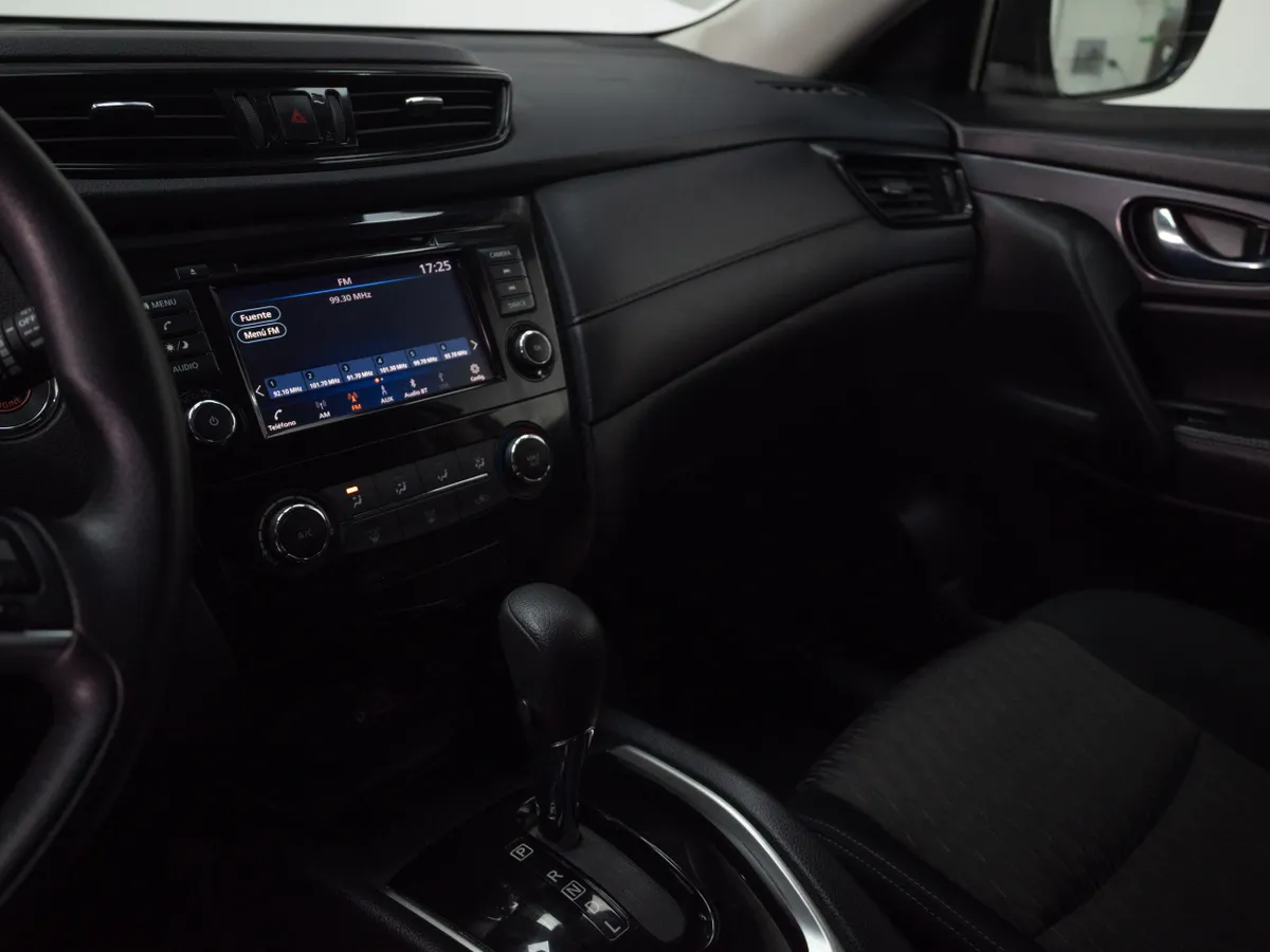 Nissan X-Trail X-Trail 2.5 Sense At año 2023