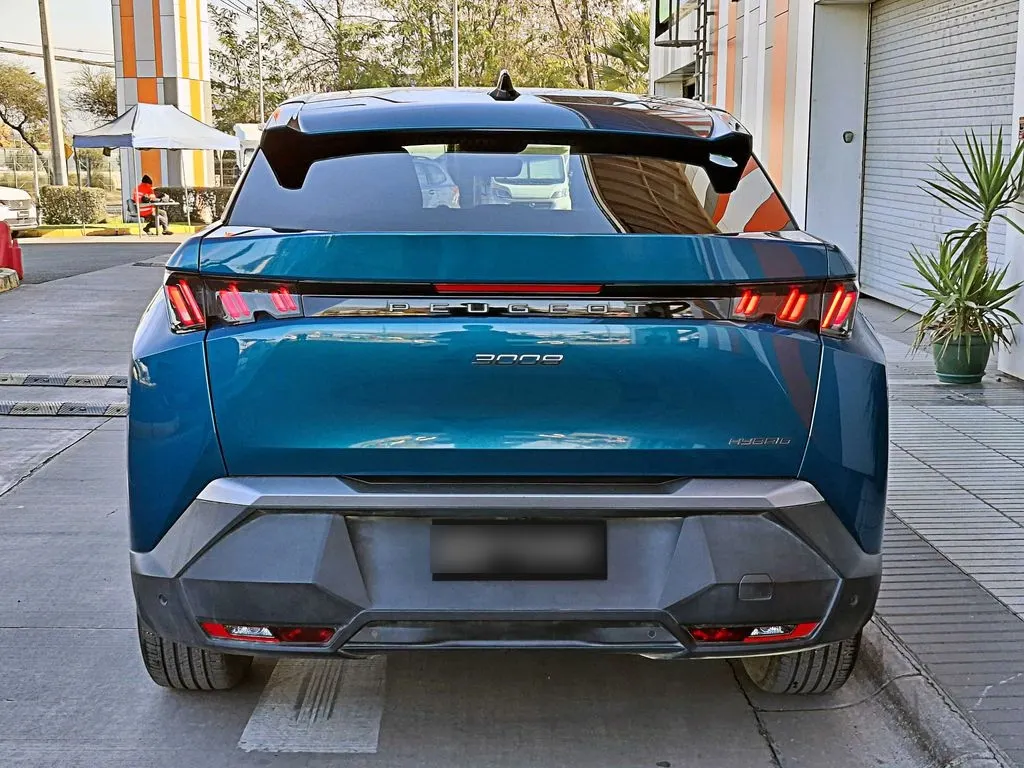 Peugeot 3008 1.2 Allure Mhev 4x2 136 Edct At 5p año 2025