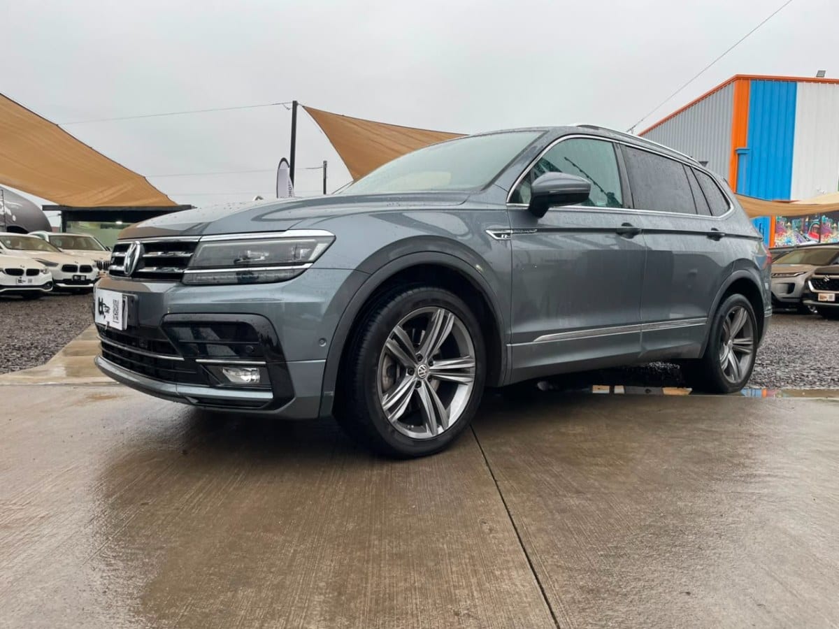 Volkswagen Tiguan R-Line 4x4 2.0 año 2022