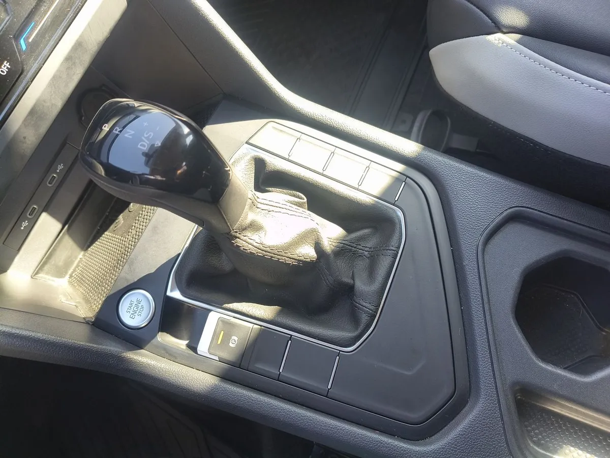 Volkswagen Taos 1.4 Tsi Comfortline 4x2 At 5p año 2026