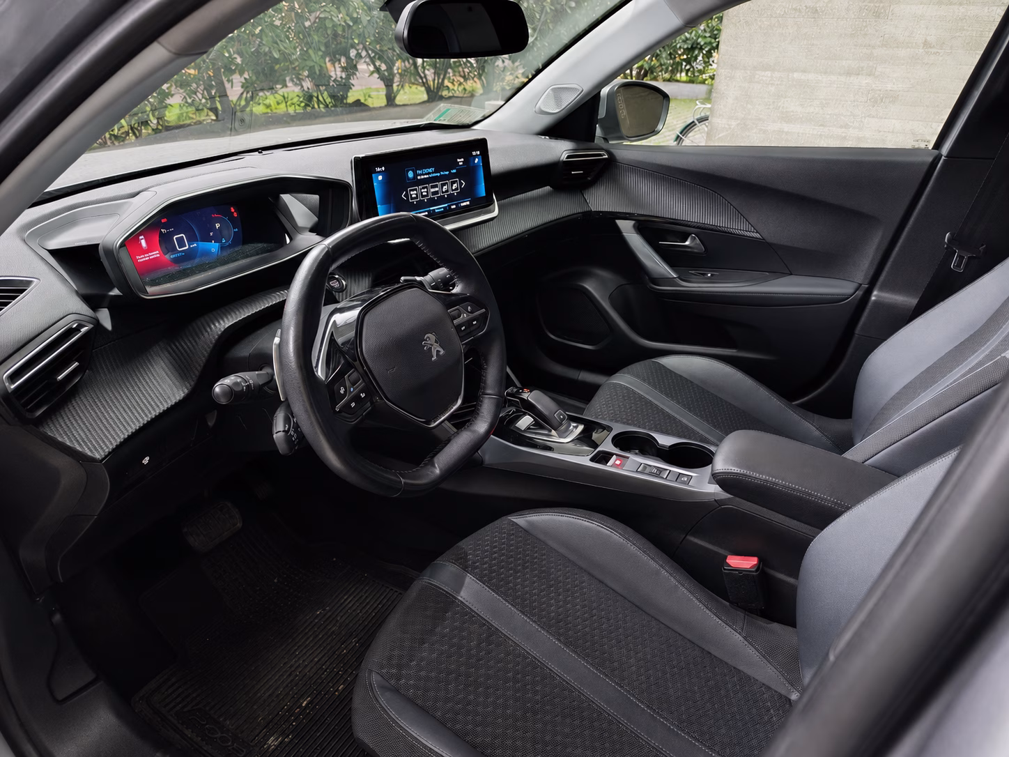 Peugeot 2008 Allure Puretech año 2021