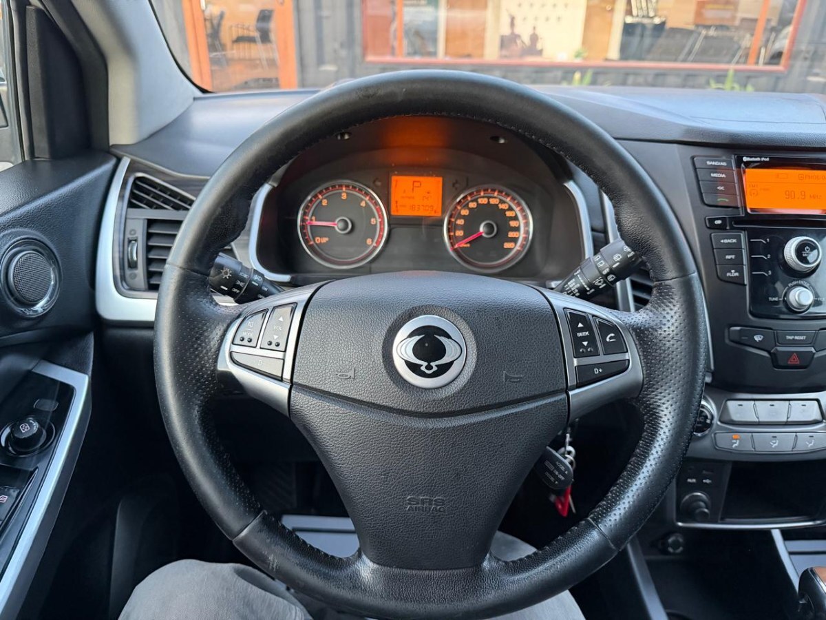 Ssangyong Korando Korando 2.0 Tdi At año 2014
