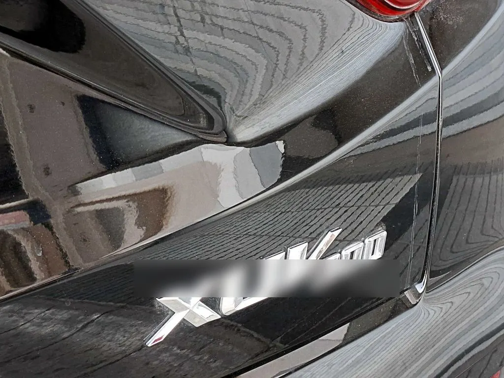 Mahindra Xuv 300 1.2t Comfort 4x2 Mt 5p año 2025