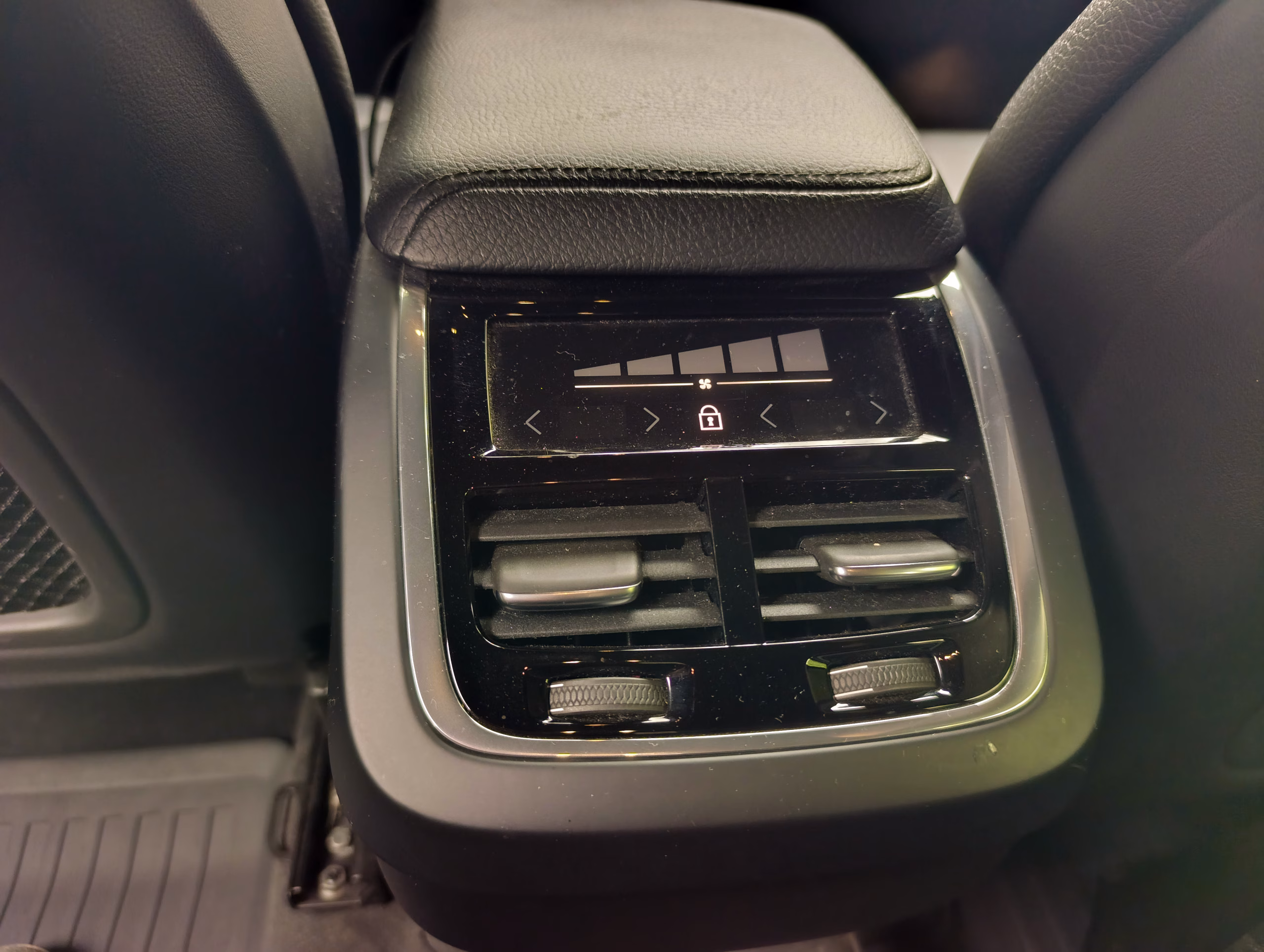 Volvo Xc60 T5 Awd Momentum año 2018