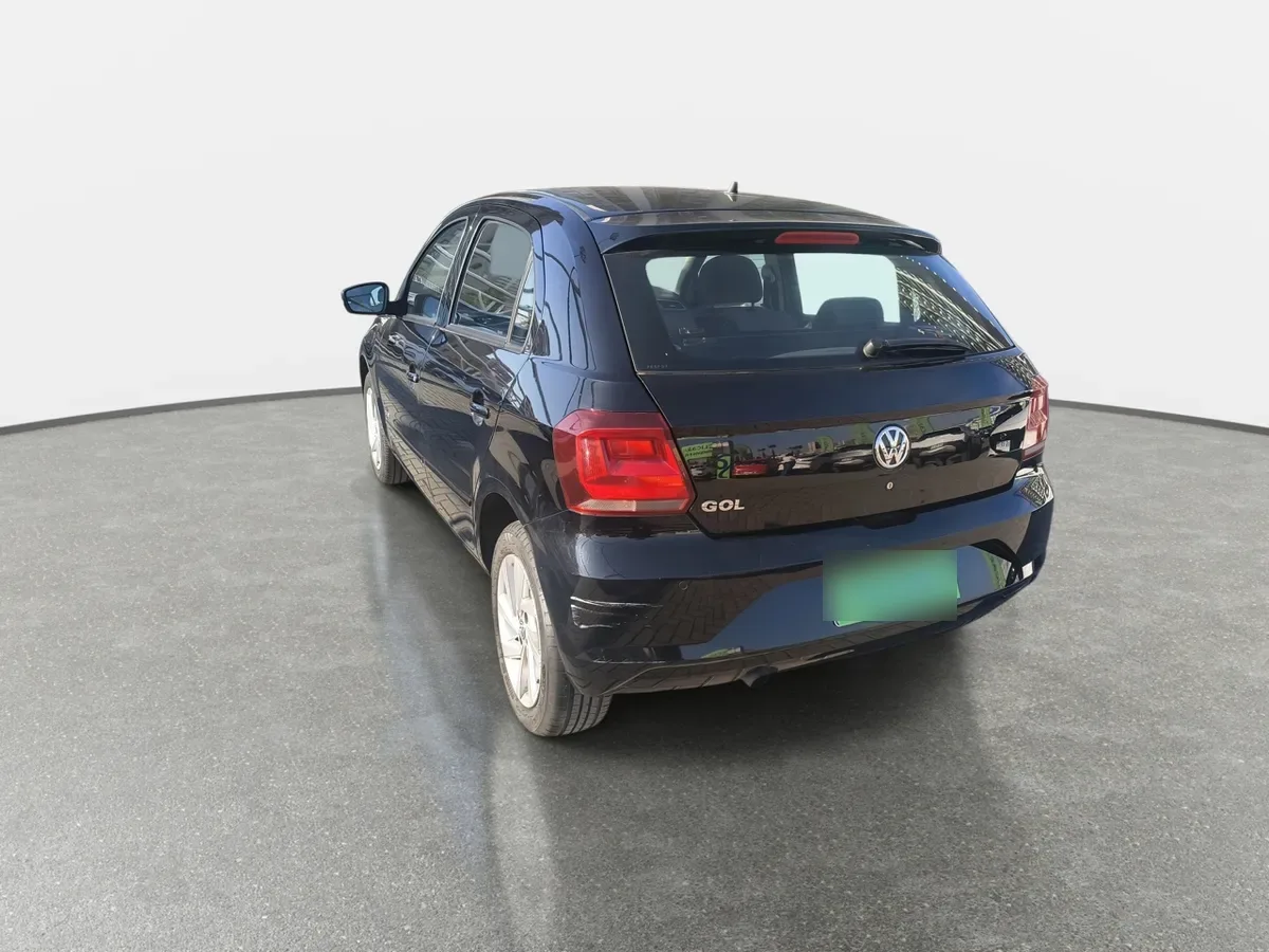 Volkswagen Gol 1.6 Highline 4x2 Mt 5p año 2021