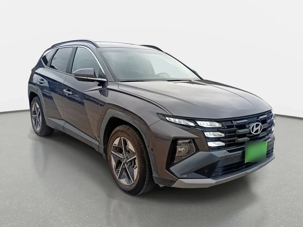 Hyundai Tucson 2.0 Nx4 Plus Fl Diesel 4wd At 5p año 2025