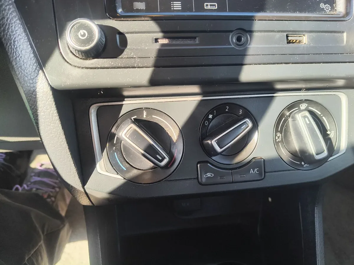 Volkswagen Gol 1.6 Highline 4x2 Mt 5p año 2021