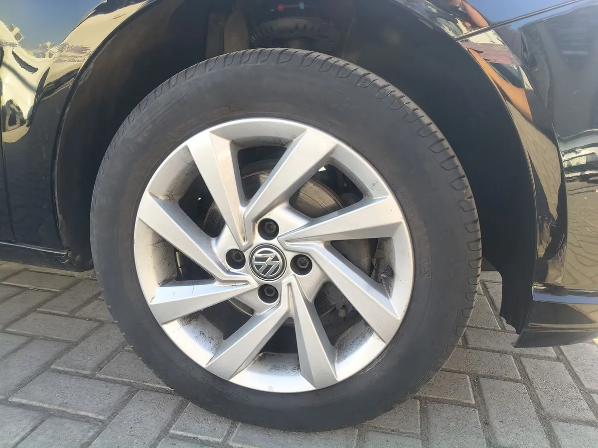 Volkswagen Gol 1.6 Highline 4x2 Mt 5p año 2021