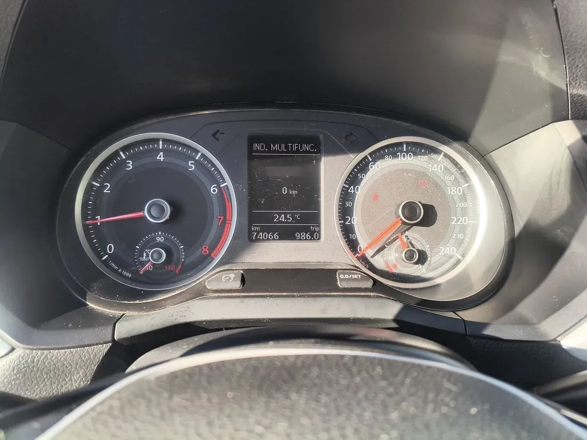 Volkswagen Gol 1.6 Highline 4x2 Mt 5p año 2021