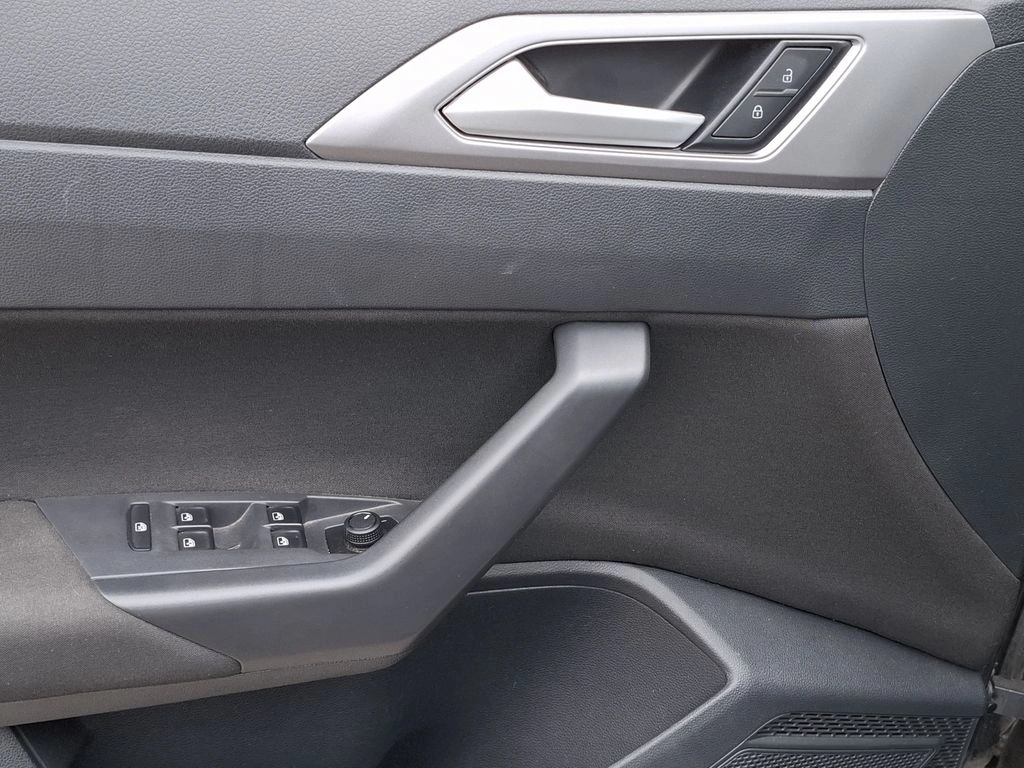 Volkswagen Nivus 1.0 Tsi Comfortline Mt año 2025