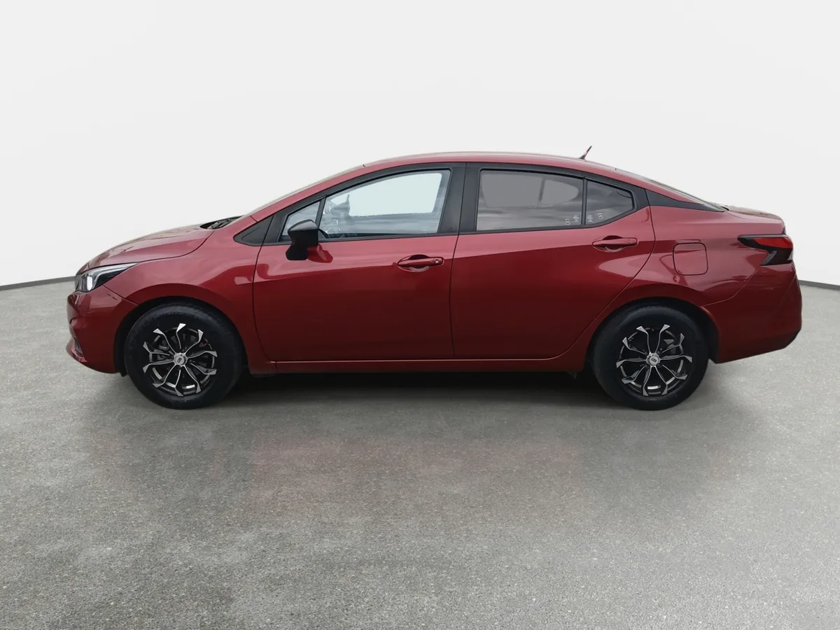 Nissan Versa 1.6 Sense 4x2 Radio Touch Mt 4p año 2023