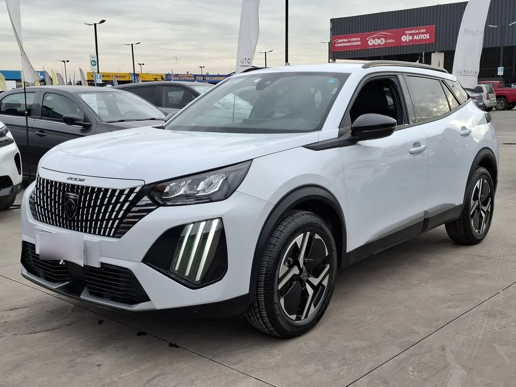 Peugeot 2008 Allure 130 1.2 At año 2024