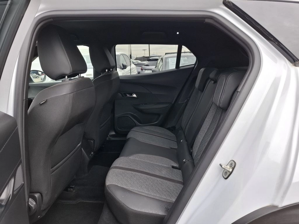 Peugeot 2008 Allure 130 1.2 At año 2024
