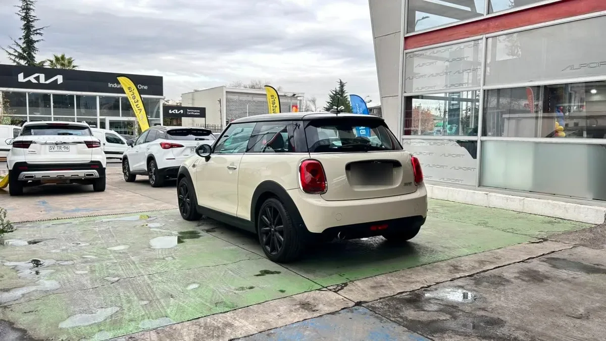 Mini F56 Cooper 1.5 Aut año 2016