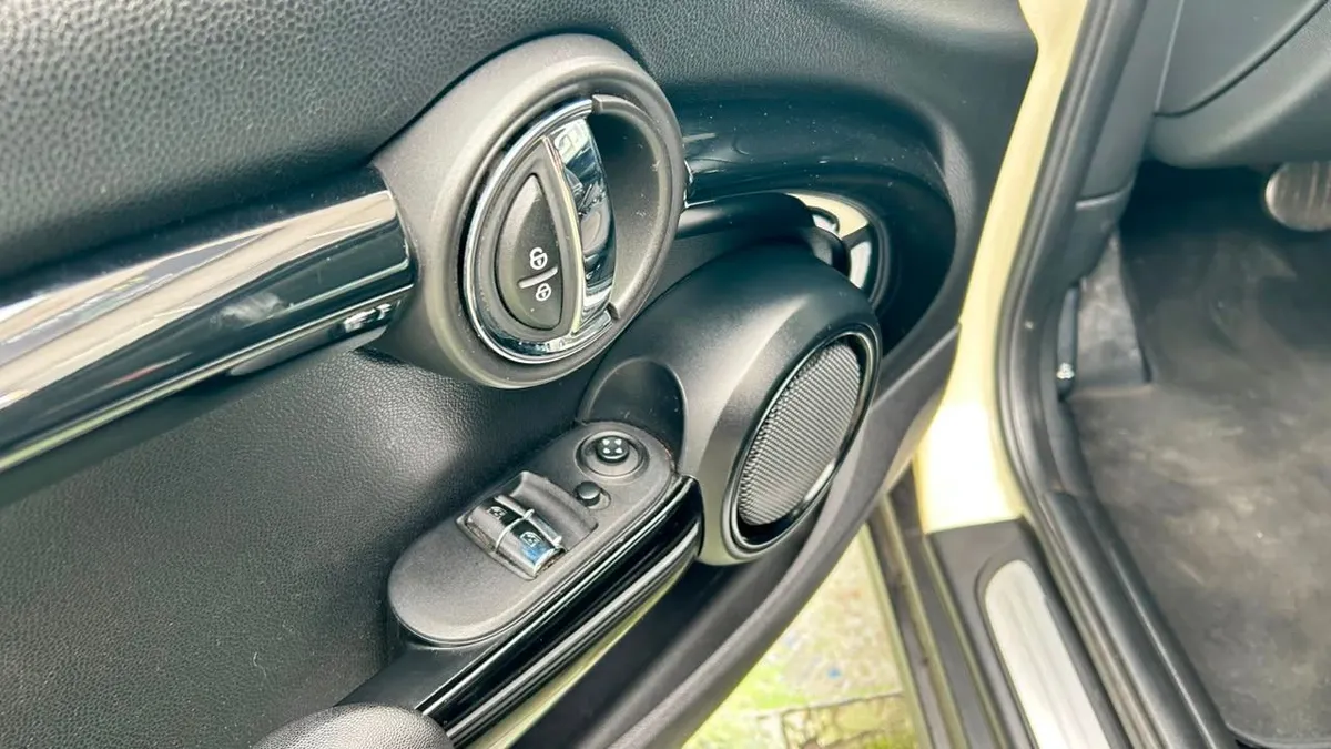 Mini F56 Cooper 1.5 Aut año 2016