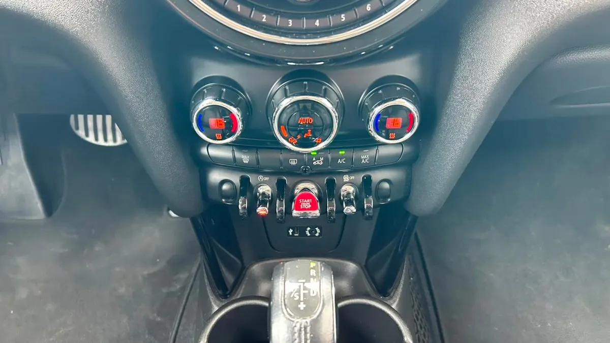 Mini F56 Cooper 1.5 Aut año 2016